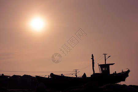 青岛海边渔船背景图片
