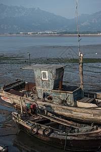 青岛海边渔船高清图片