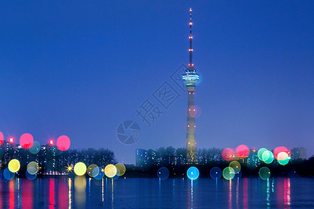 中央电视塔夜景湖中央高清图片