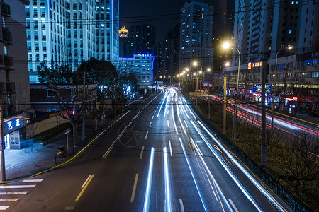 道路规则城市里车辆穿梭背景