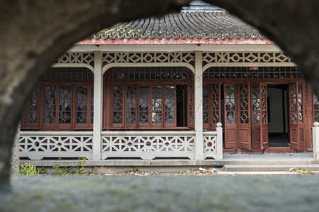 中国古建筑玄关雕刻图样高清图片