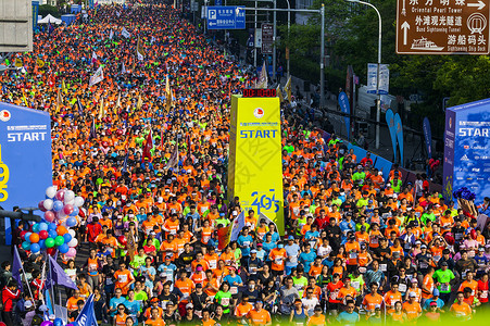 万人参与的马拉松比赛高清图片
