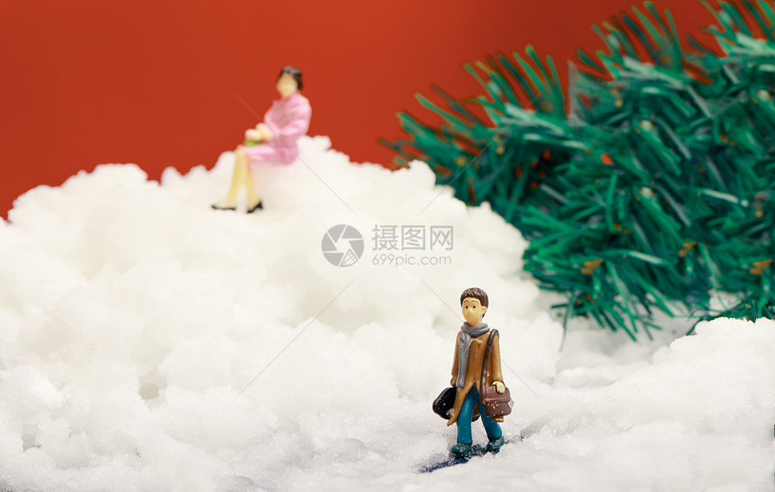 圣诞装置雪地里的小人图片
