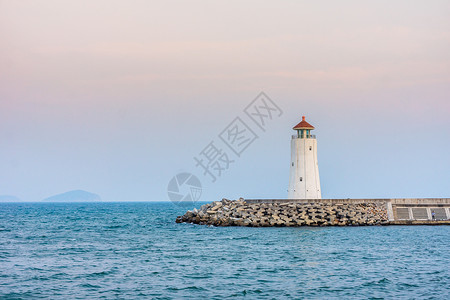 宁静的海灯塔背景