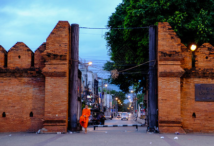 清迈古城泰国清迈塔佩门背景
