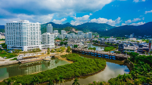 决战小康广东惠州巽寮湾街景背景