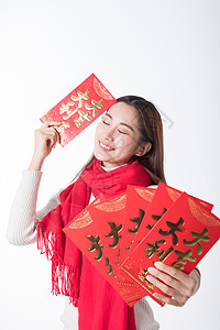 新年女性手拿红包背景图片