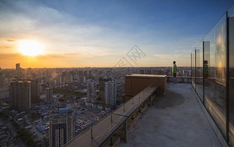 从天台俯瞰上海城市建筑高清图片