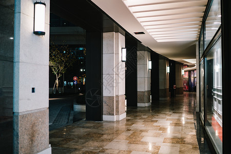 商场建筑走廊图片