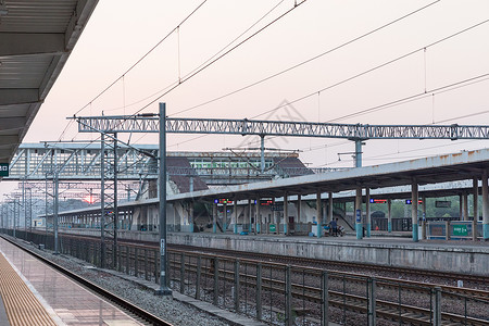 火车车站站台背景图片