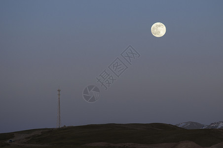 科技基础设施新疆塔城乡村基础设施圆月月亮背景
