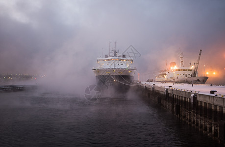蒸汽轮船列宁号核动力船港口背景