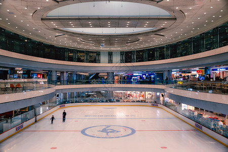 商业中心内景溜冰场背景图片