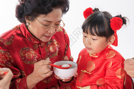 新年里吃元宵图片