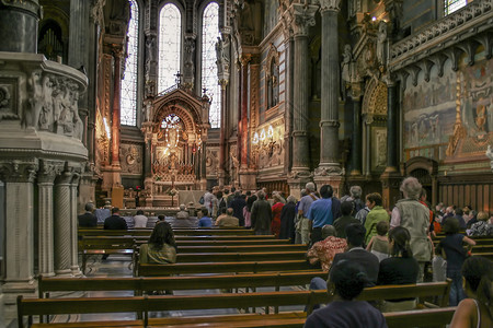 法国里昂富维耶圣母堂内高清图片