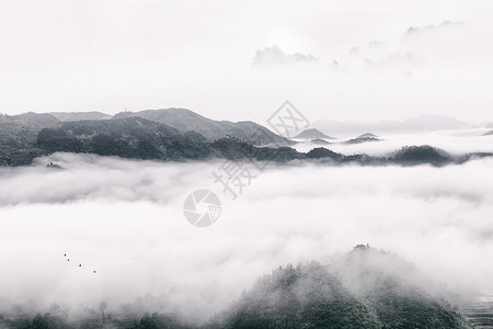 墙体手绘素材充满中国风的江南水乡雾气景色背景