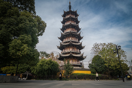 龙华富贵上海龙华古寺主塔背景