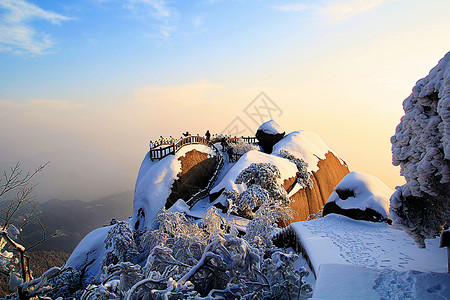 天柱山雪景背景图片