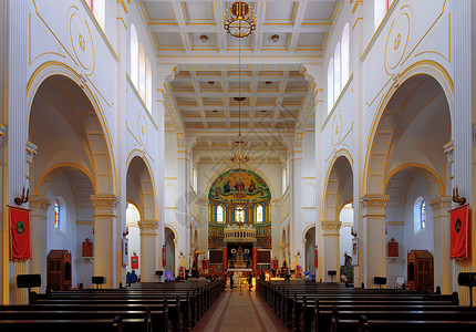 青岛天主教堂背景图片