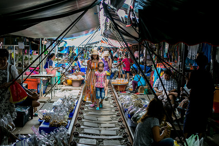 泰国美功铁道市场Maeklong Railway 背景图片