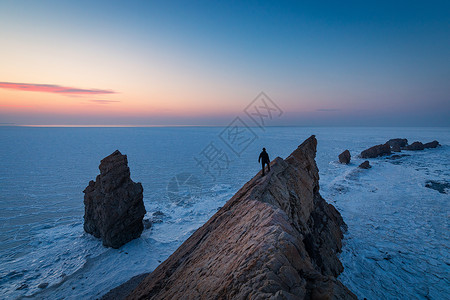 冰海冬季探险者背景