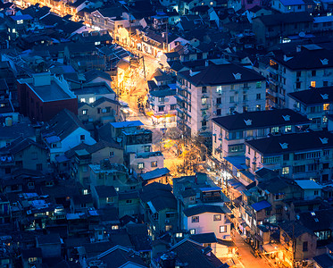 夜巷群居棚户区高清图片