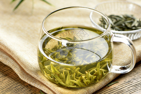 白茶绿茶香茶泡茶茶叶原生态茶背景图片