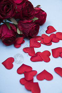 玫瑰与爱心背景图片