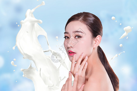 喝牛奶的皮肤美容美女设计图片