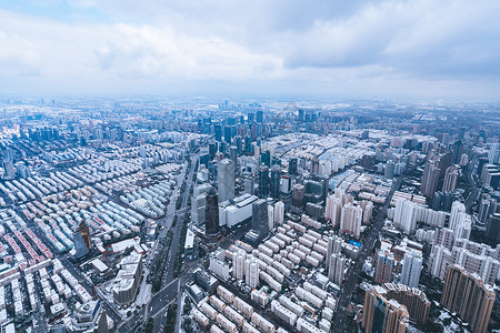 上海雨雪天气城市建筑全景高清图片