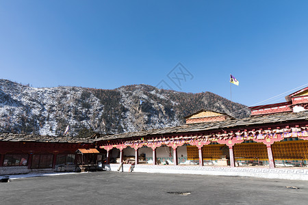 稻城奔波寺寺庙背景图片