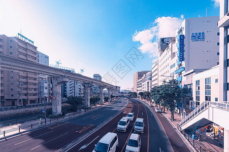 日本冲绳城市高架道路背景图片