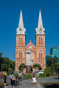 红市胡志明市圣母大教堂背景