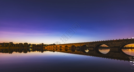 古式水排卢沟桥的星空背景