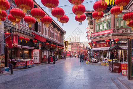 传统中国年红火粮道街高清图片