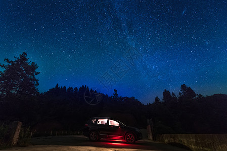 星空车重庆四面山银河背景