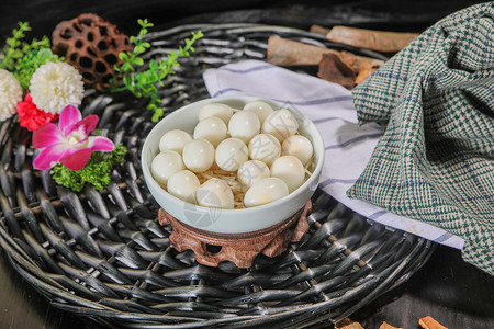 火锅食材鹌鹑蛋背景图片