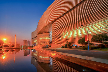 对称空间城市建筑倒影背景