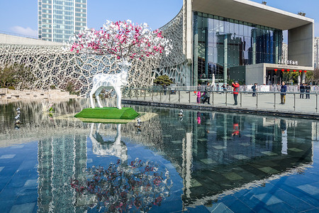 花开富贵四条屏上海自然博物馆背景