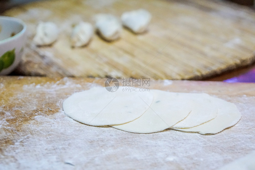 团圆妈妈包的饺子图片