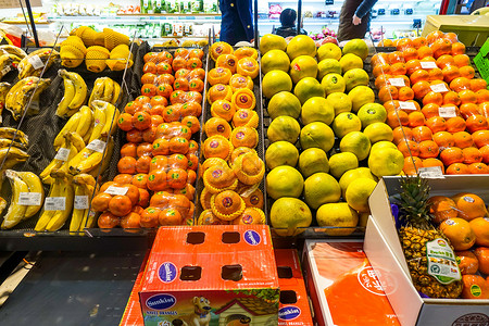 必选进口超市年货采购水果背景