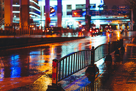 城市道路夜景图片