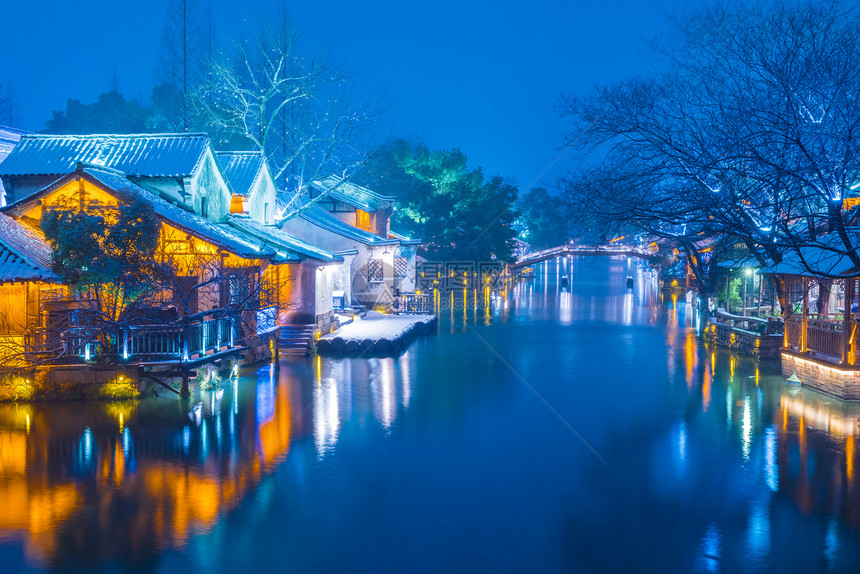 浙江乌镇雪后夜景图片