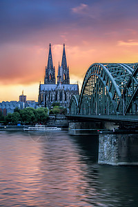 科隆大教堂夕阳铁桥高清图片