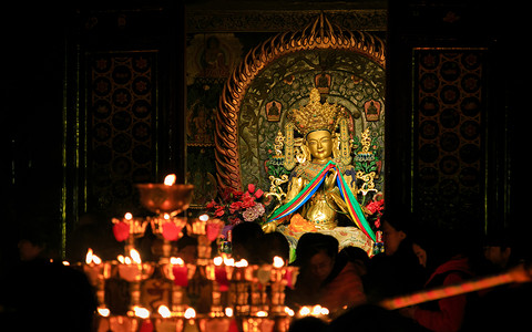 广佑寺西安广仁寺燃灯法会背景