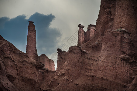 新疆库车天山红岩大峡谷背景