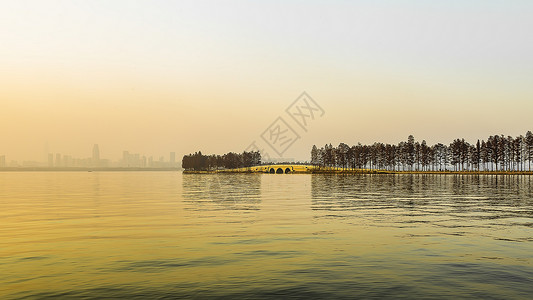 水上滑板武汉东湖背景