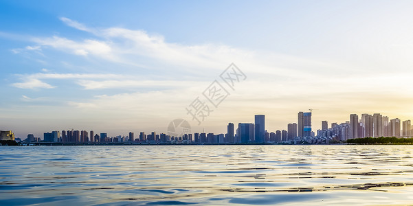 蓝色水域武汉东湖美景背景