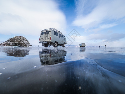 货车透明素材贝加尔湖透明冰面背景