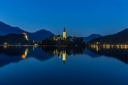 欧洲斯洛文尼亚布莱德湖夜景高清图片